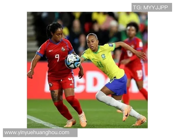 足球场上舞动风采的明星球员们闪耀全场的精彩瞬间 足球场上舞动风采的明星球员们闪耀全场的精彩瞬间